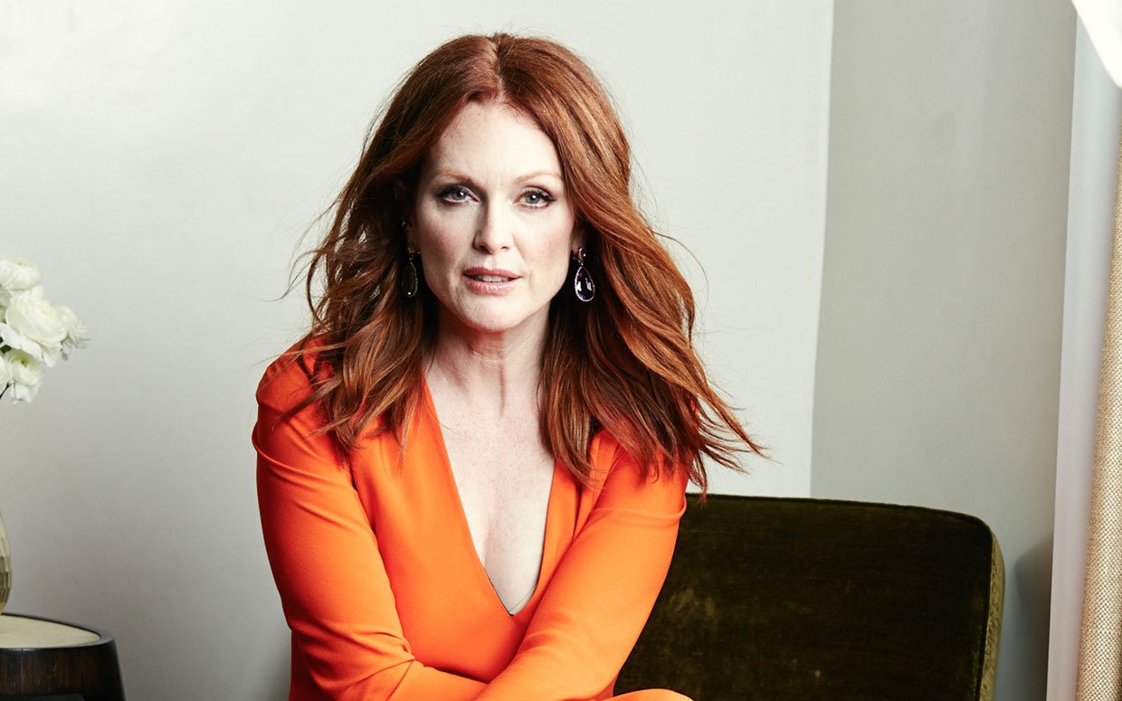 julianne moore biography