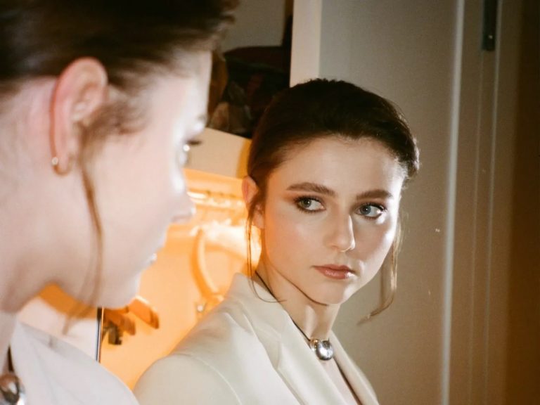 Thomasin McKenzie Nude Leaked Pics & Sex Porn Videos - Celebrity Jihad